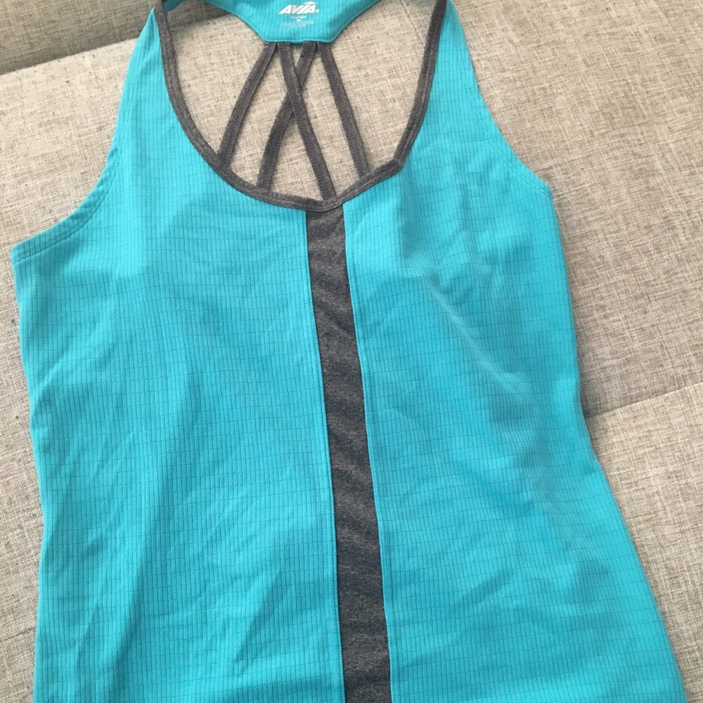 Women’s workout tank top